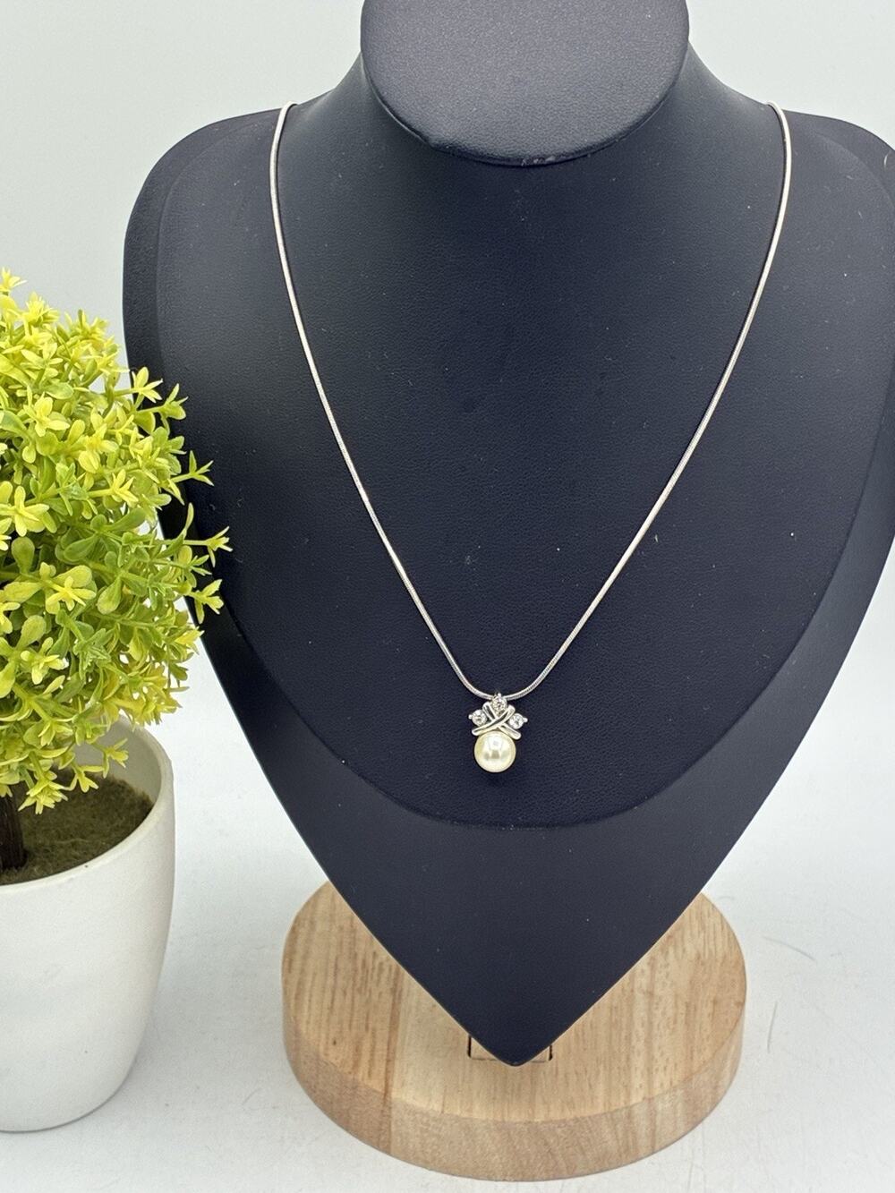 Avon Nina Ricci Silver Tone Pearl Rhinestone X Pendant Snake Chain 18"